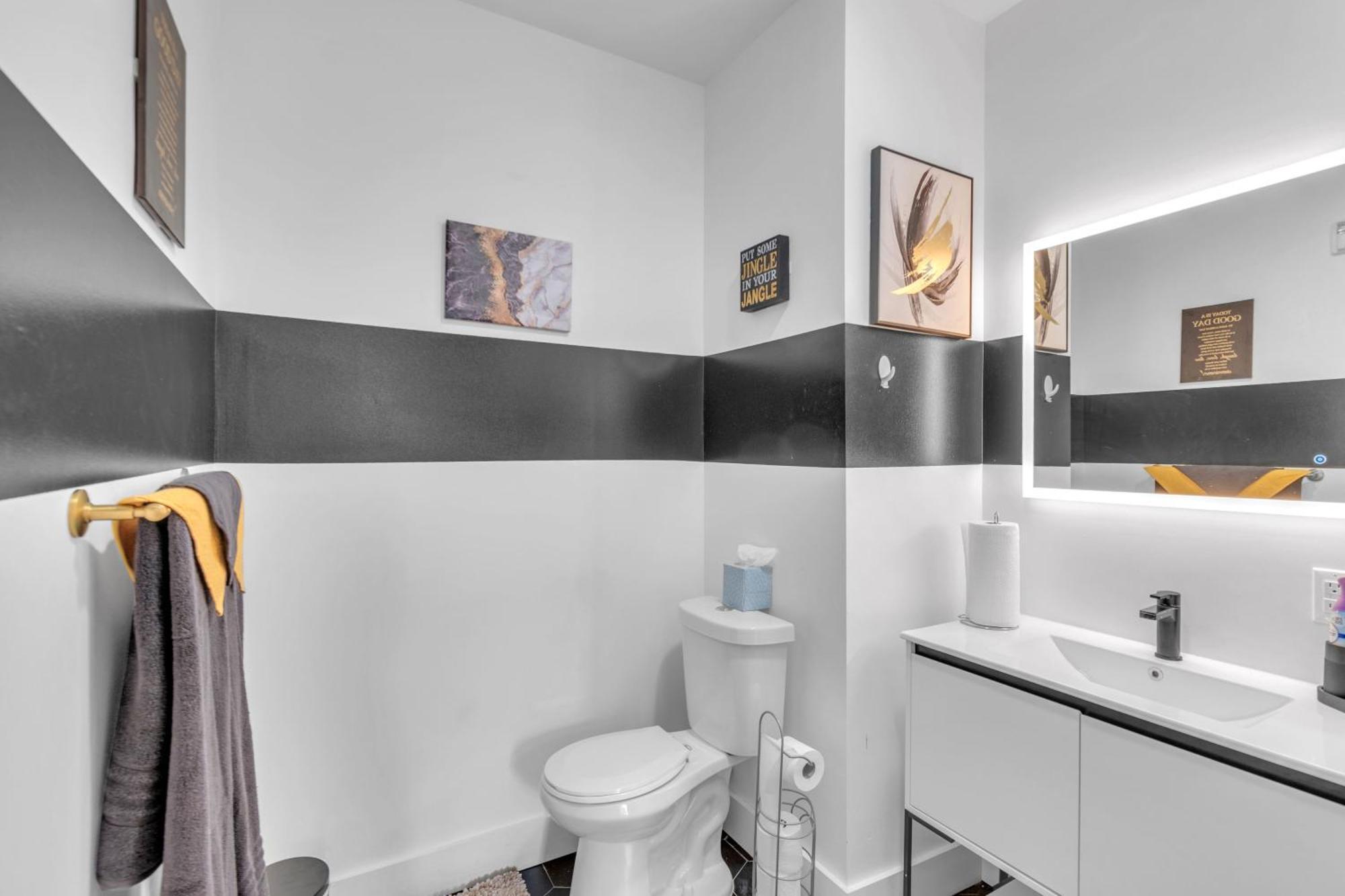 Royal Oasis Indoor Pool, Free Parking, Near Nyc Apartment Elizabeth Bagian luar foto
