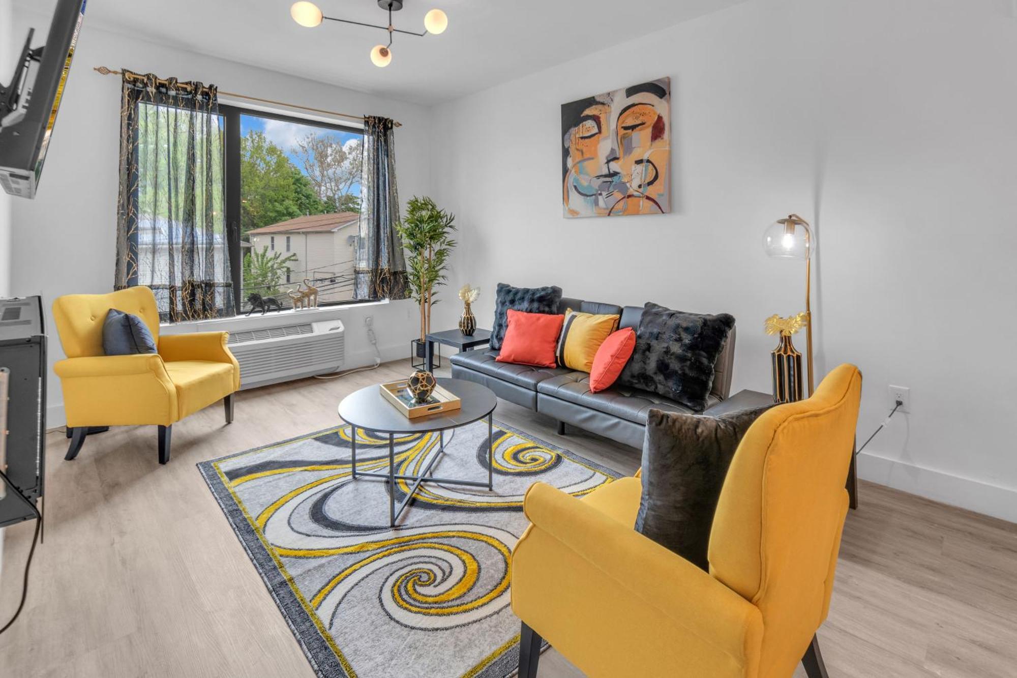 Royal Oasis Indoor Pool, Free Parking, Near Nyc Apartment Elizabeth Bagian luar foto