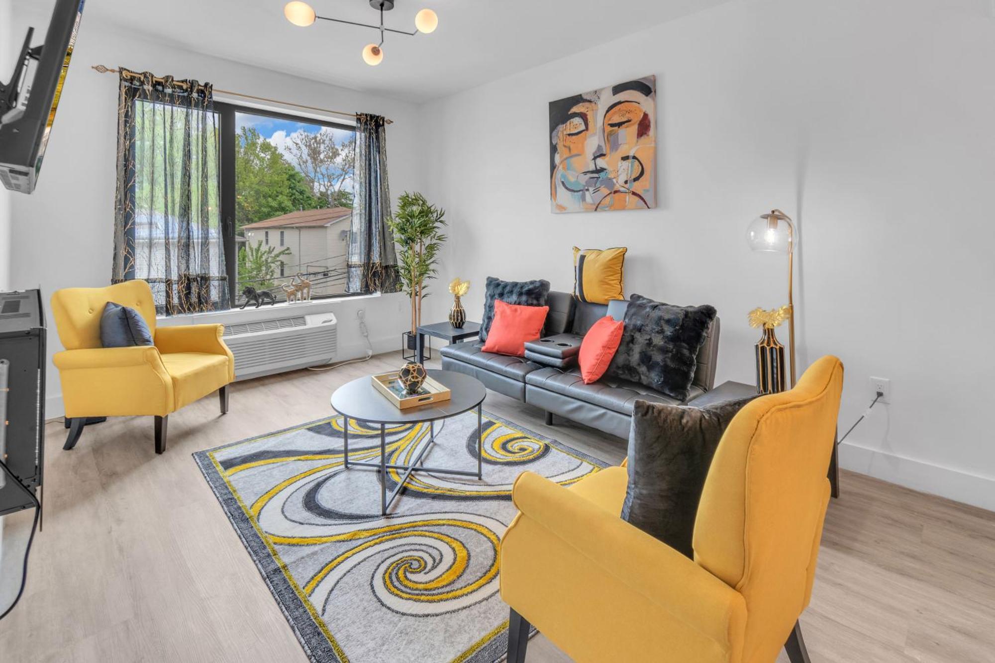Royal Oasis Indoor Pool, Free Parking, Near Nyc Apartment Elizabeth Bagian luar foto