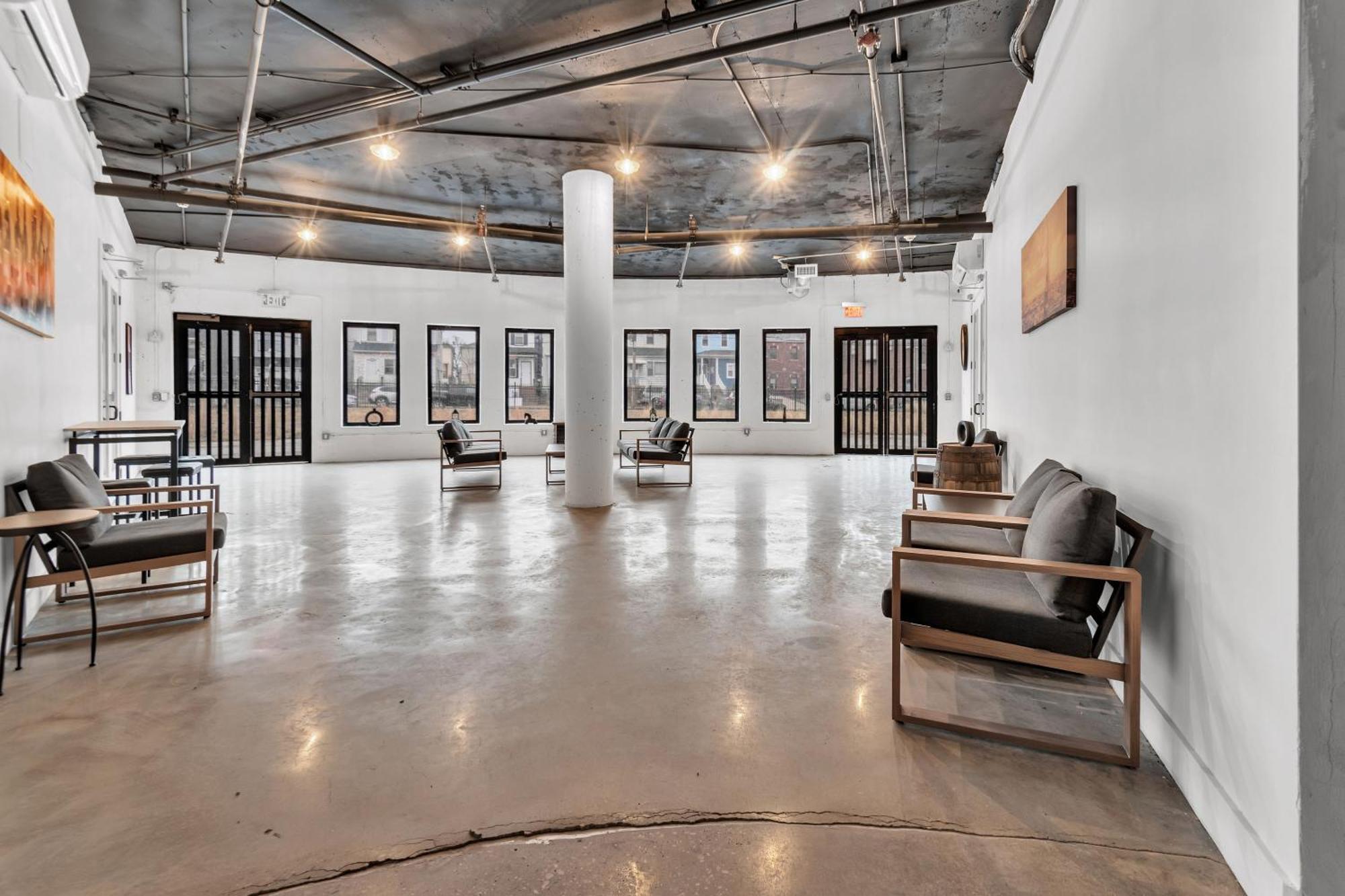 Royal Oasis Indoor Pool, Free Parking, Near Nyc Apartment Elizabeth Bagian luar foto